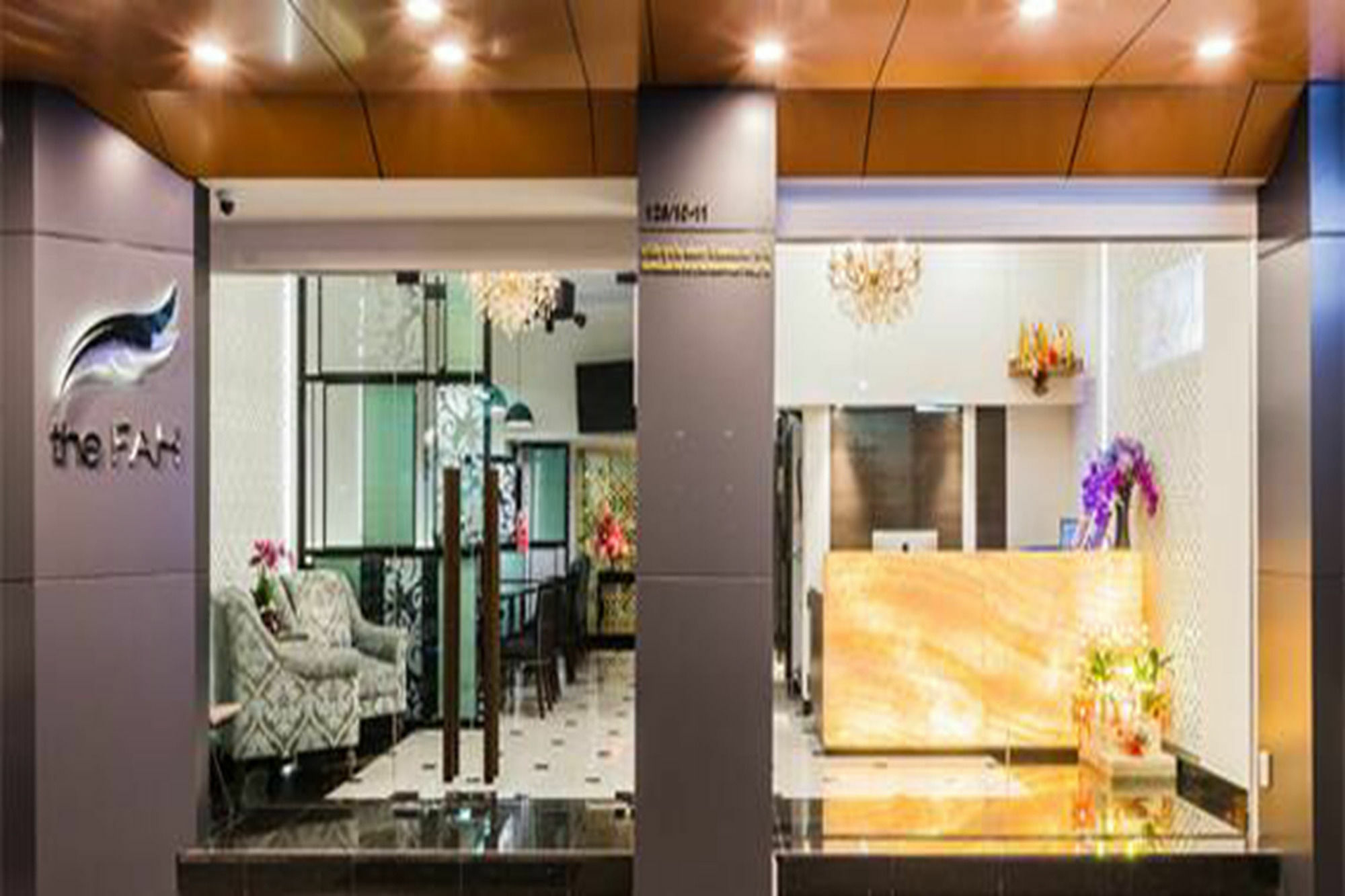 The Fah Silom Hotel Bangkok Exterior photo
